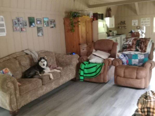 1547 Providence Rd, Elizabeth, WV 26143