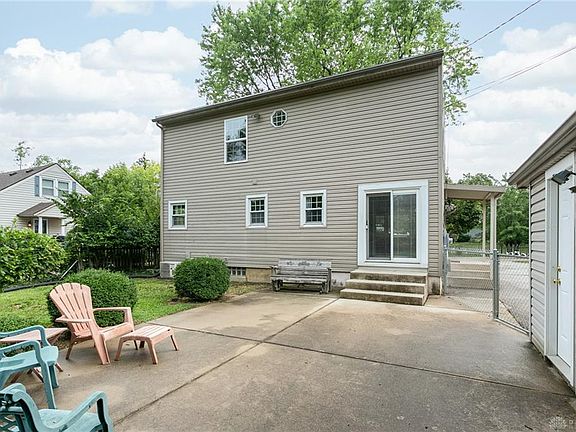 5th image of 143 Larry Ave