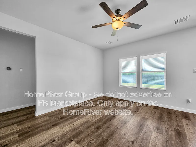 3 bed, 2.0 bath, 1508 sqft, $1,945 — Photo 4