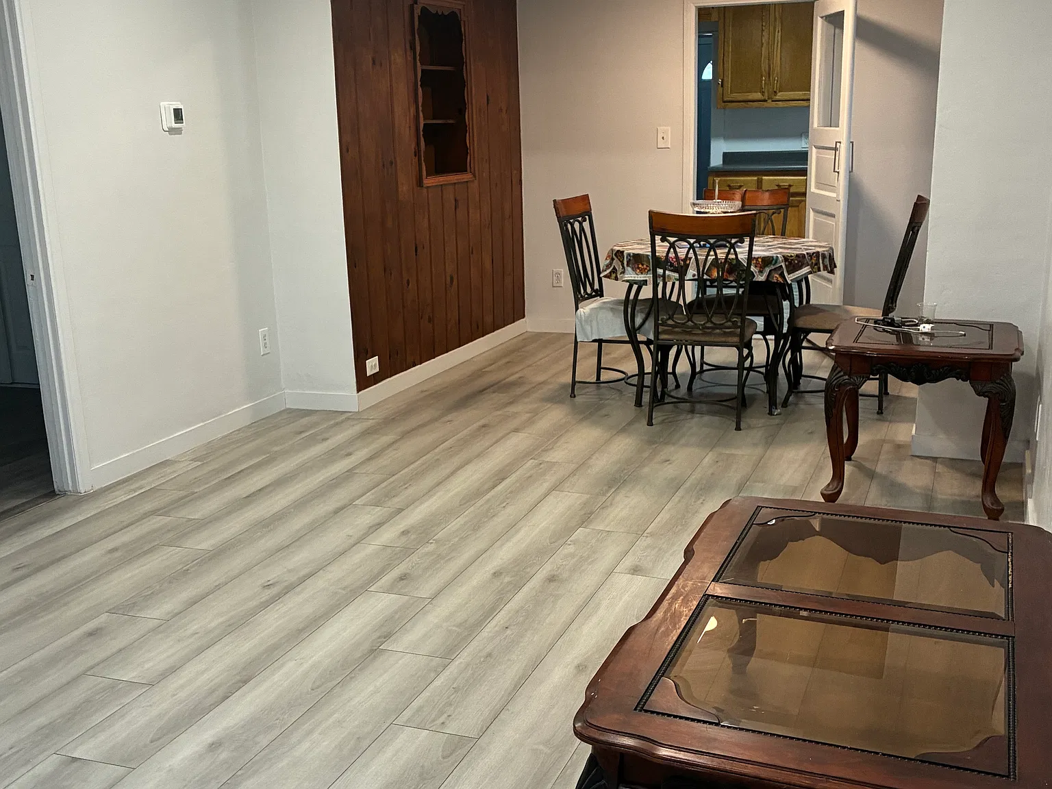 3 bed, 1200 sqft, $3,500 — Photo 4