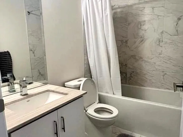 9075 Jane St #704 — Photo 12