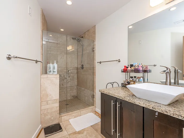 1417 Main St #5 — Photo 27