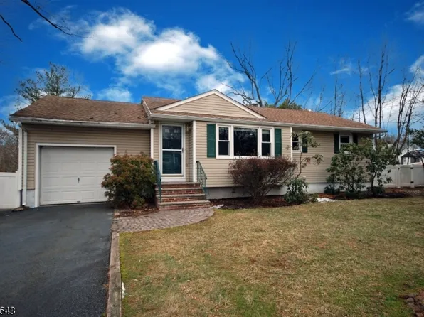 122 Leghorn Ave, Bridgewater Twp., NJ 08807