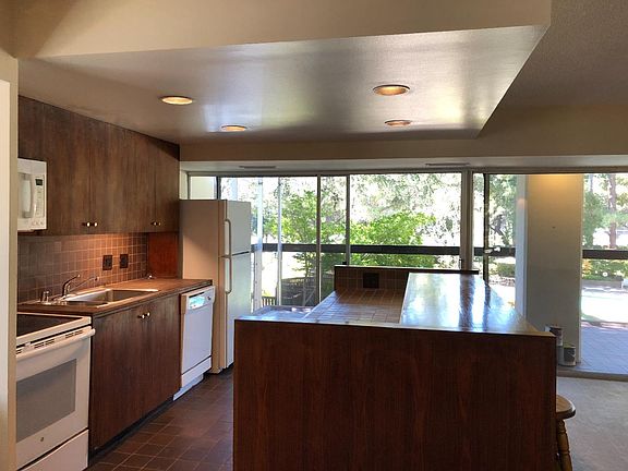 4th image of 101 Alma St APT 107