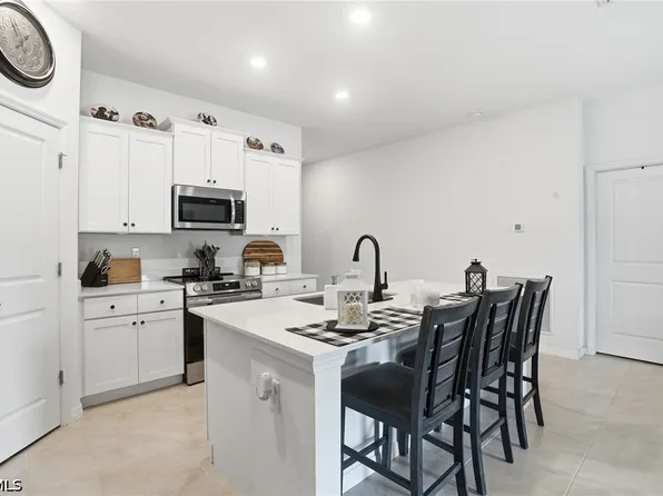 184 Peerless St, Lehigh Acres, FL 33974