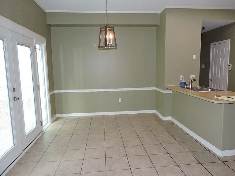 5138 Stumberg Ln — Photo 3