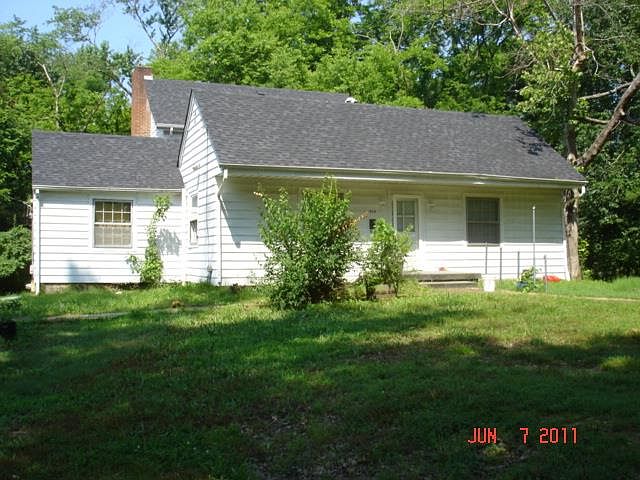 2nd image of 902 Greenwood Ave