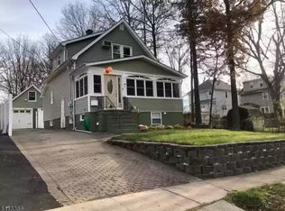 569 W 7th Ave, Roselle, NJ 07203