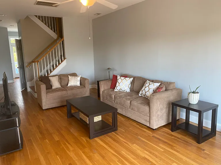 213 River Gate Ln — Photo 12