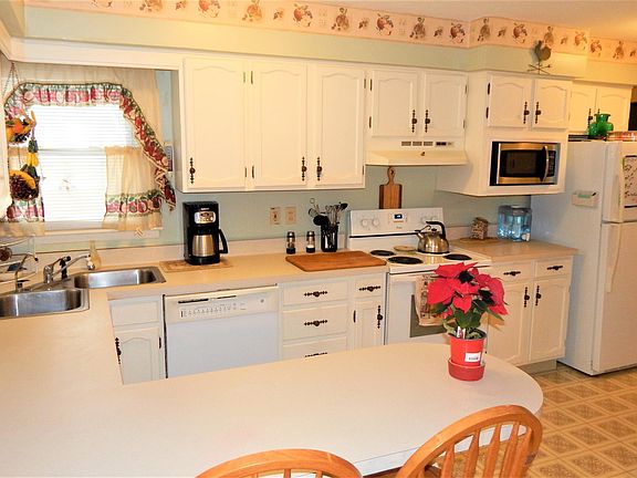 4th image of 253 Oriole Dr