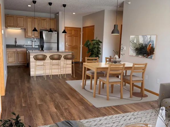 4824 E 53rd St APT 523, Minneapolis, MN 55417