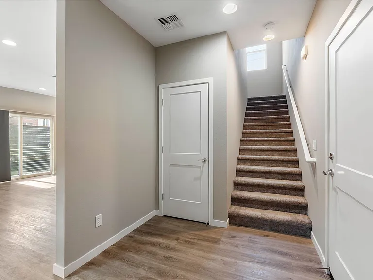 809 Forest St — Photo 21