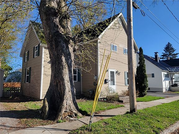 3rd image of 620 Mohawk St