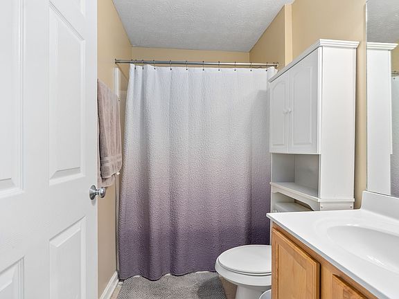 5th image of 1385 S Donahue Dr APT 5102