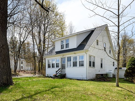 2nd image of 42 Maple Ave