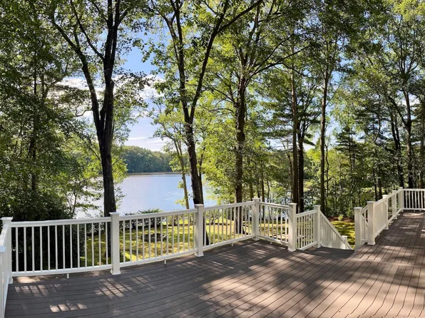 70 Beach St, Foxboro, MA 02035