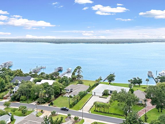 4th image of 510 Bunkers Cove Rd