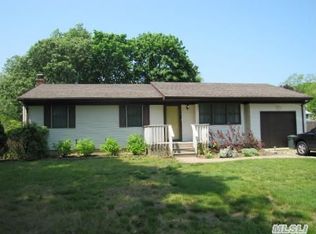 185 Cliff Rd W, Wading River, NY 11792