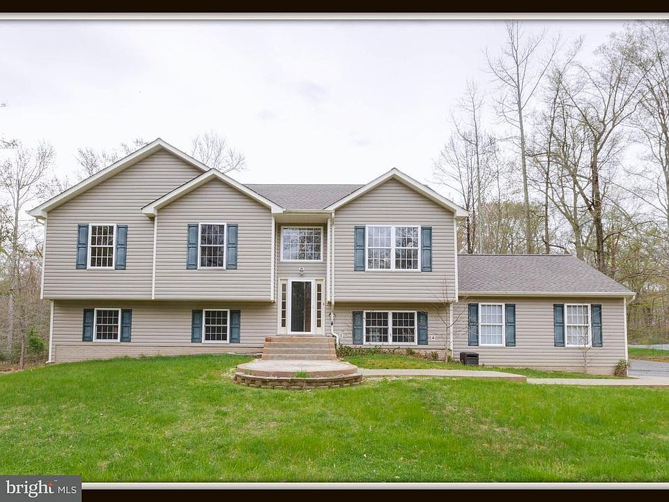1st image of 34 Waller Point Dr