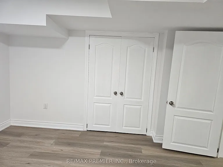 16 Vineyard Ct #B — Photo 14