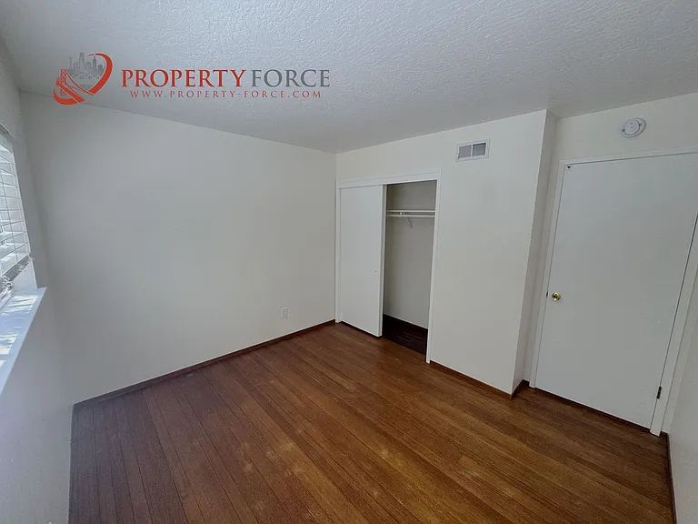 936 Constitution Dr — Photo 17