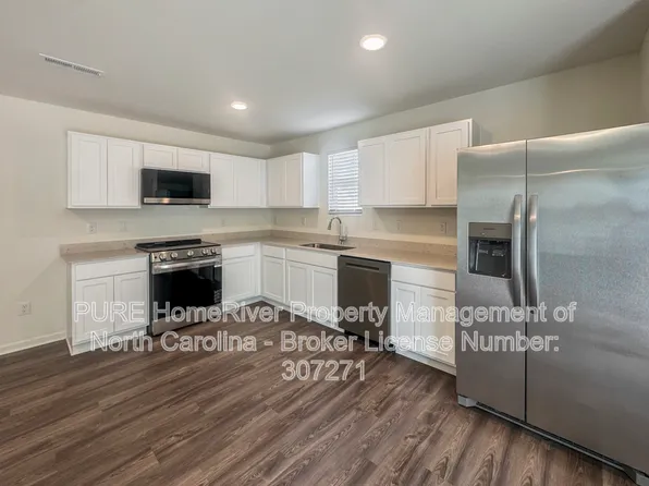106 Weller Ln, Thomasville, NC 27360