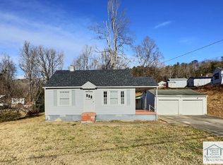 959 Daniels Creek Rd, Collinsville, VA 24078