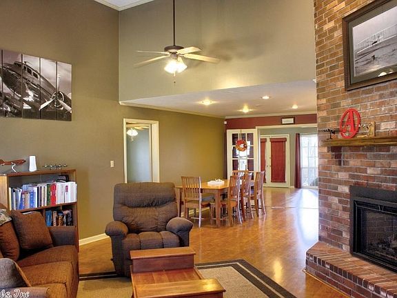 5th image of 13 White Oak Cir