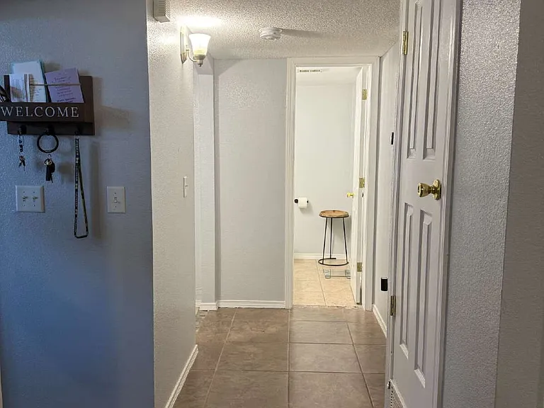 12253 Holy Springs Ct — Photo 16