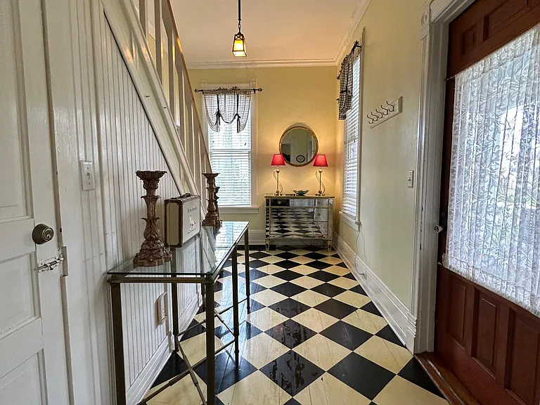 42 Mixer St — Photo 17