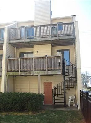 2nd image of 2505 Arctic Ave