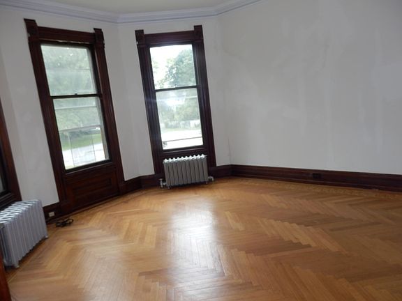 5th image of 2 Wells Woods Ln APT 1