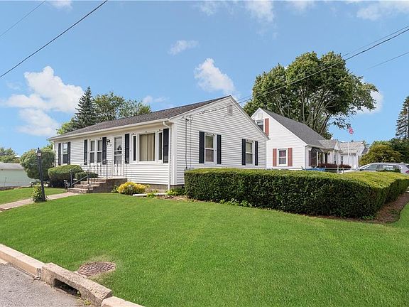 2nd image of 19 Taylor St