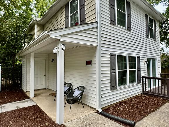 2nd image of 220 Bladen St