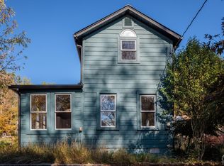 445 Lakeview Rd, Craryville, NY 12521