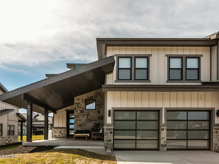 969 W Eland Cir #87 — Photo 3