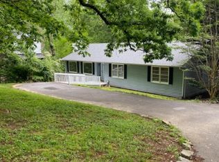 131 Sunset Cir, Lookout Mountain, TN 37350
