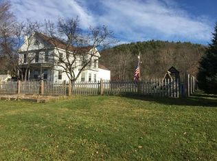 11 High St #B, Winchester, NH 03470