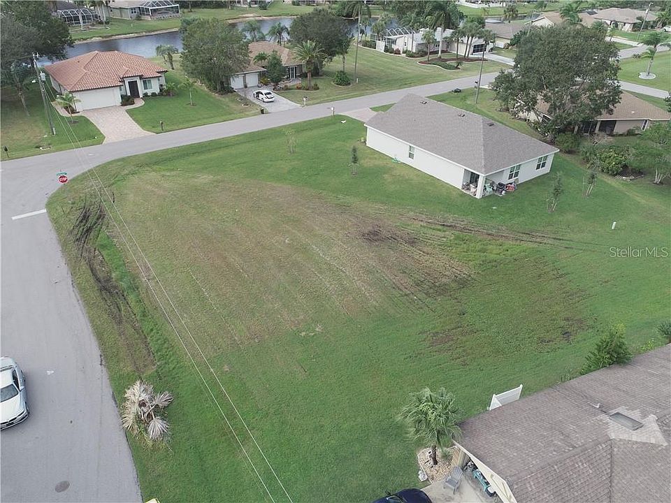 2nd image of 26032 Parana Dr
