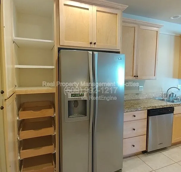 459 Columbia Point Dr — Photo 10