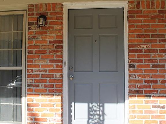 4th image of 3840 Summer Dr