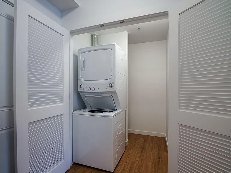 7550 N Lombard St — Photo 13