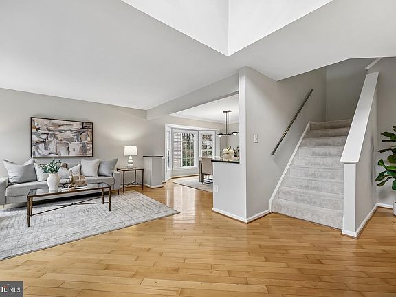 4th image of 2824 Jutland Rd