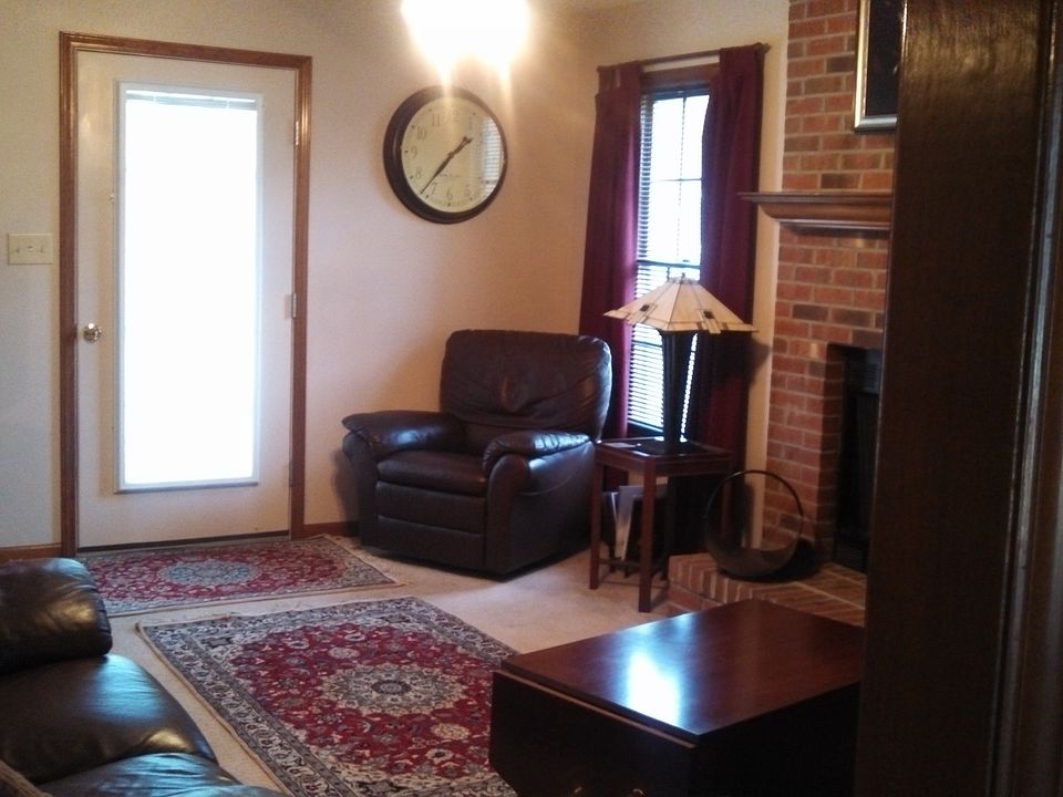 2nd image of 1142 Lakeview Ave #14