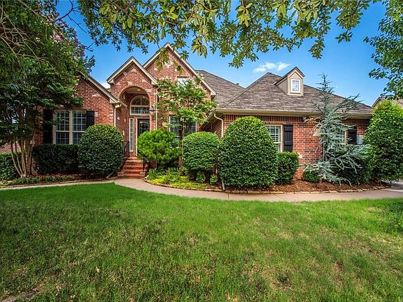 3rd image of 2700 Amesbury Lake Dr