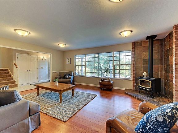 5th image of 8045 Livorna Way