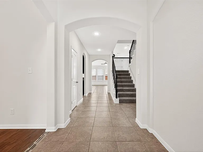 17415 Sandalisle Ln — Photo 6