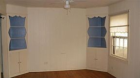 3rd image of 508 E Navarro Ave