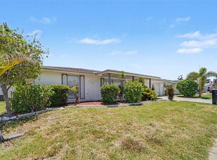 7006 Maplehurst Dr, Port Richey, FL 34668
