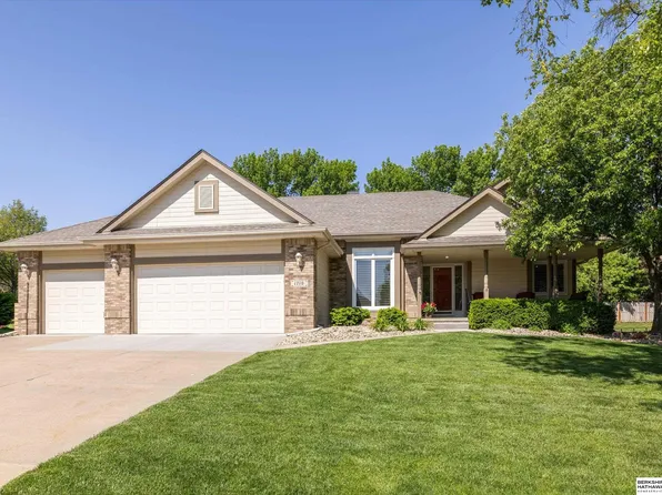 1710 N 212th St, Elkhorn, NE 68022